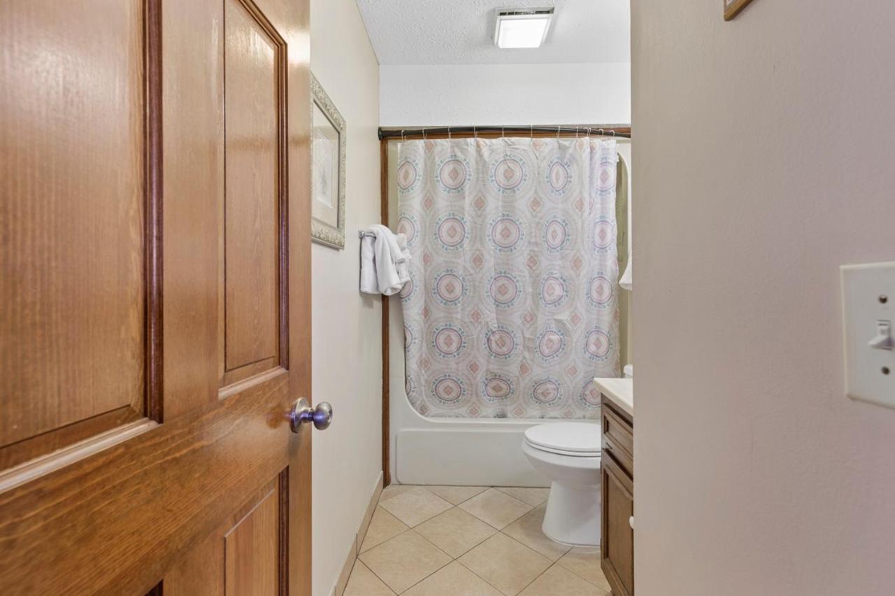 Spacious Modern Condo - 1St Floor - One Block To The Beach Myrtle Beach Exterior photo